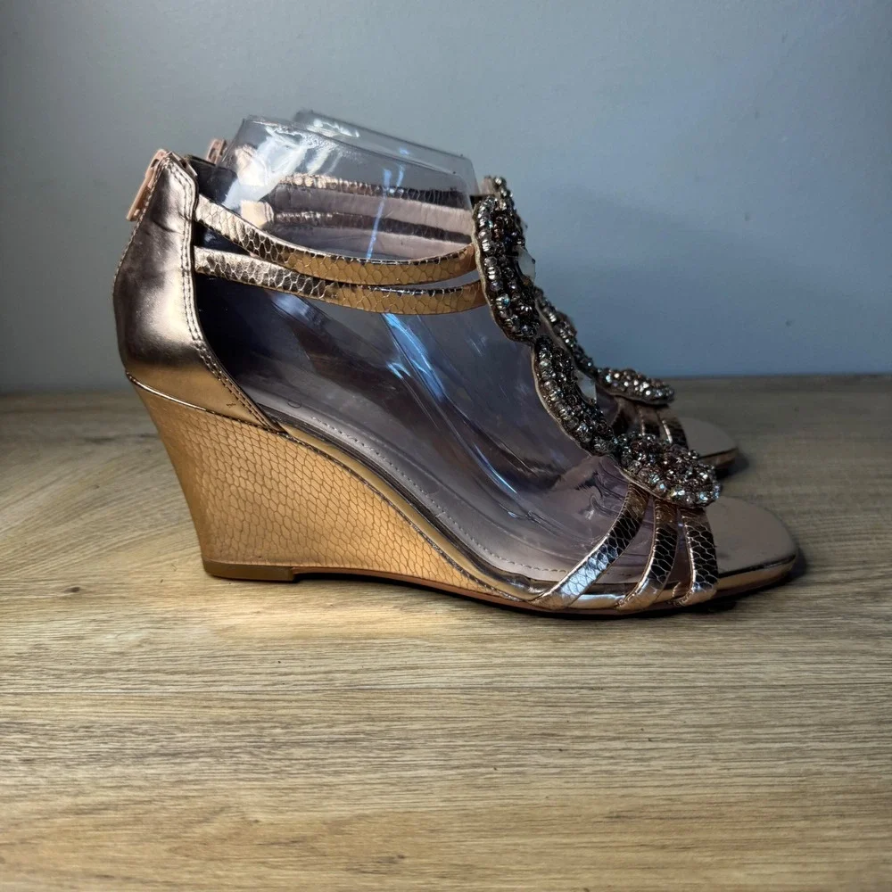 Vince Camuto 8W Rose Gold‎ Wedge Sandals Crystal Rhinestone Embellished Glam